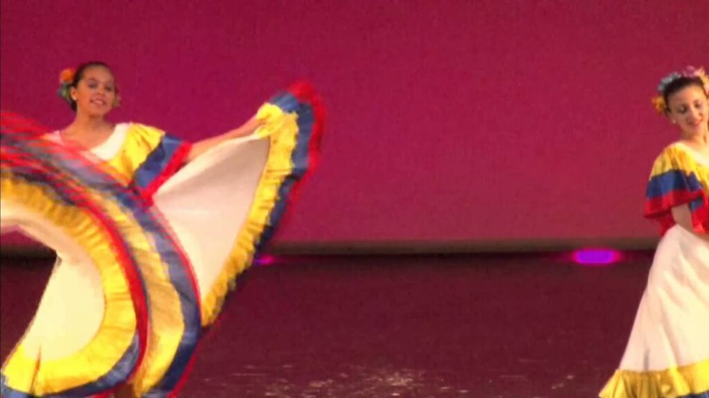 Baile “JOROPO ESTILIZADO” Los Niños de Colombia Bailan.