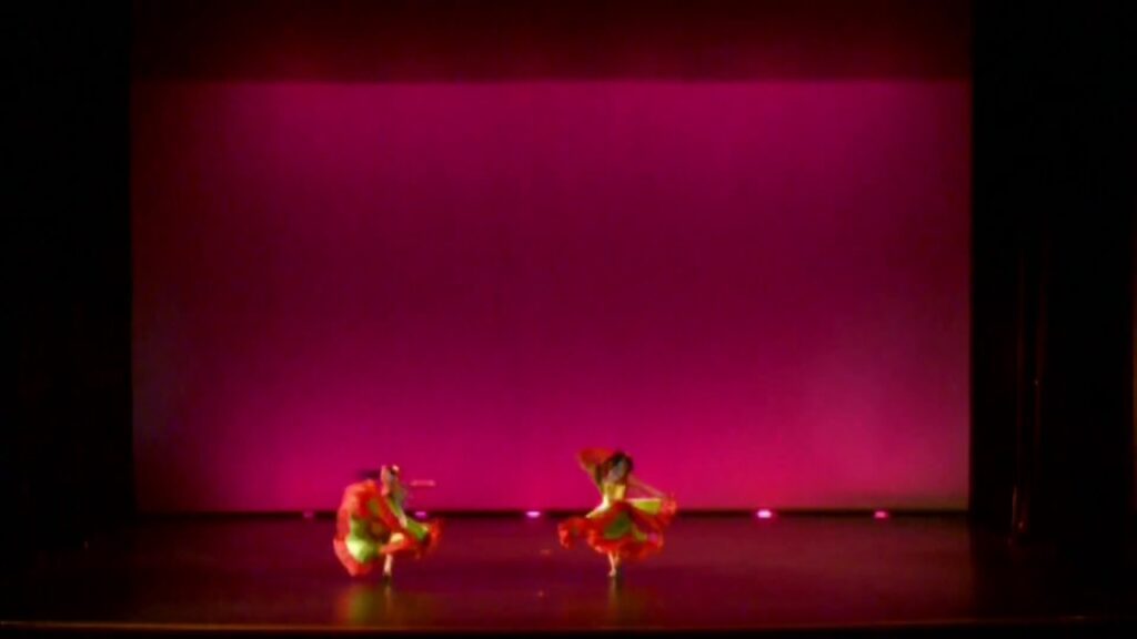 Danza. “BAMBAZU" Los Niños de Colombia Bailan.