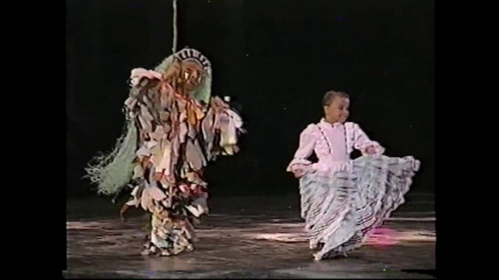 Baile “MATACHÍN Y TAITAPURO" Los Niños de Colombia Bailan.