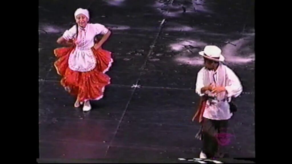 Baile “CUADRO ANTIOQUEÑO” Los Niños de Colombia Bailan.