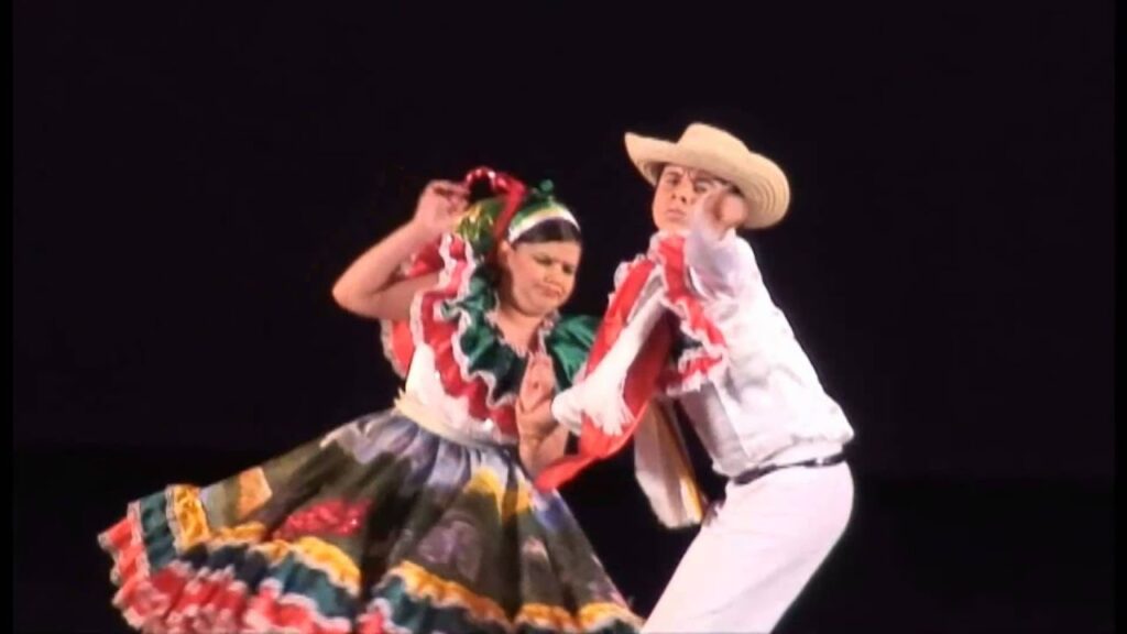 Baile “ESTAMPA HUILENSE" Los Niños de Colombia Bailan.