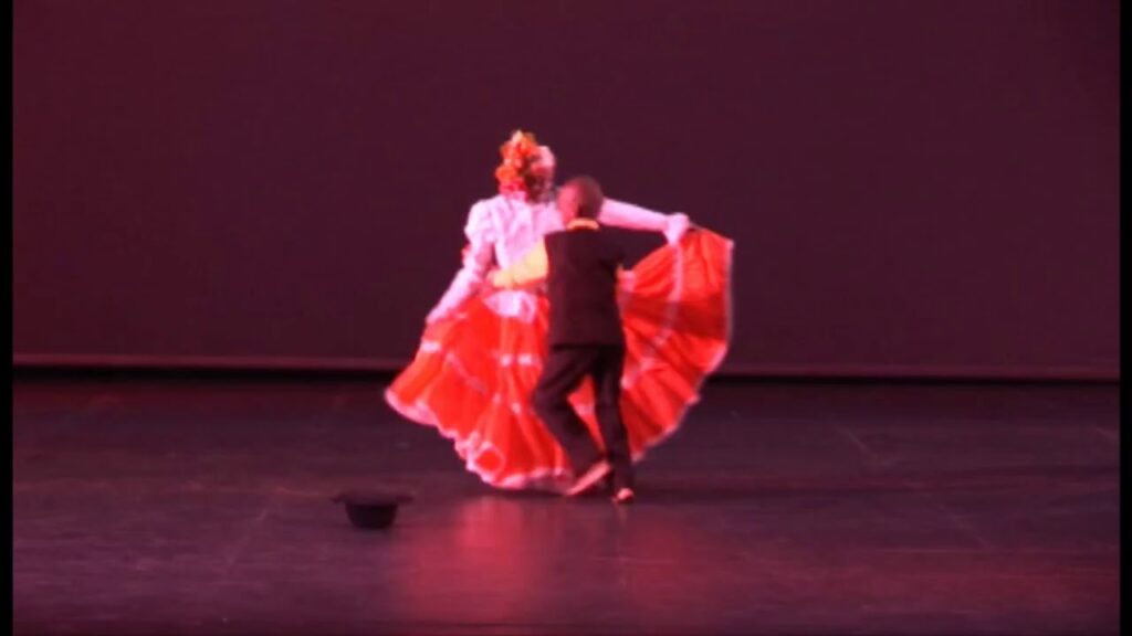Baile “FIESTECITA CHOCOANA” Los Niños de Colombia Bailan.