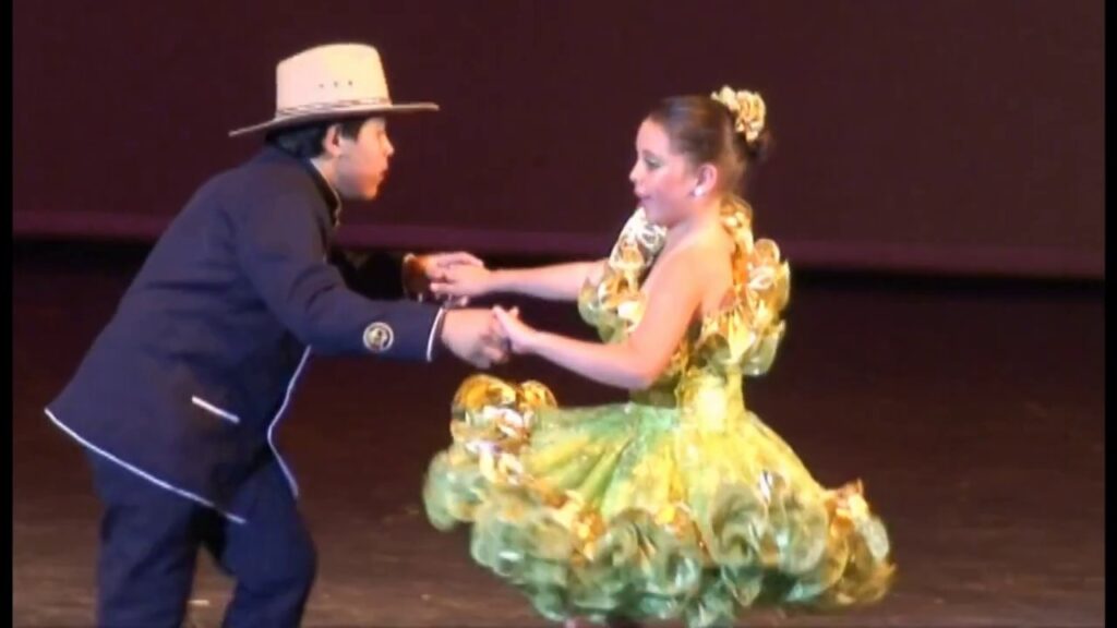 Bailé “JOROPO” Los Niños de Colombia Bailan.