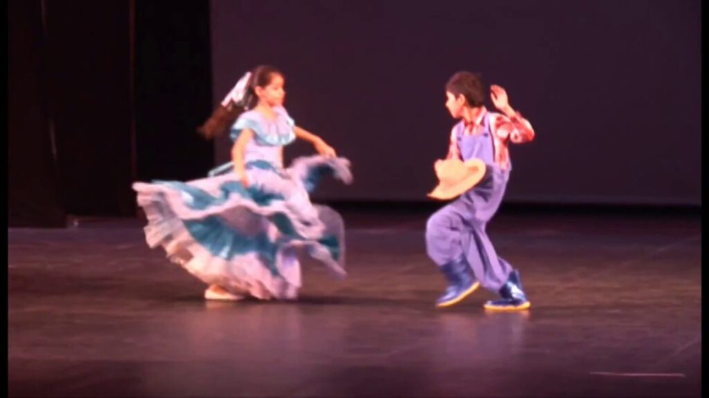 Danza "TAMBORA" Los Niños de Colombia Bailan.