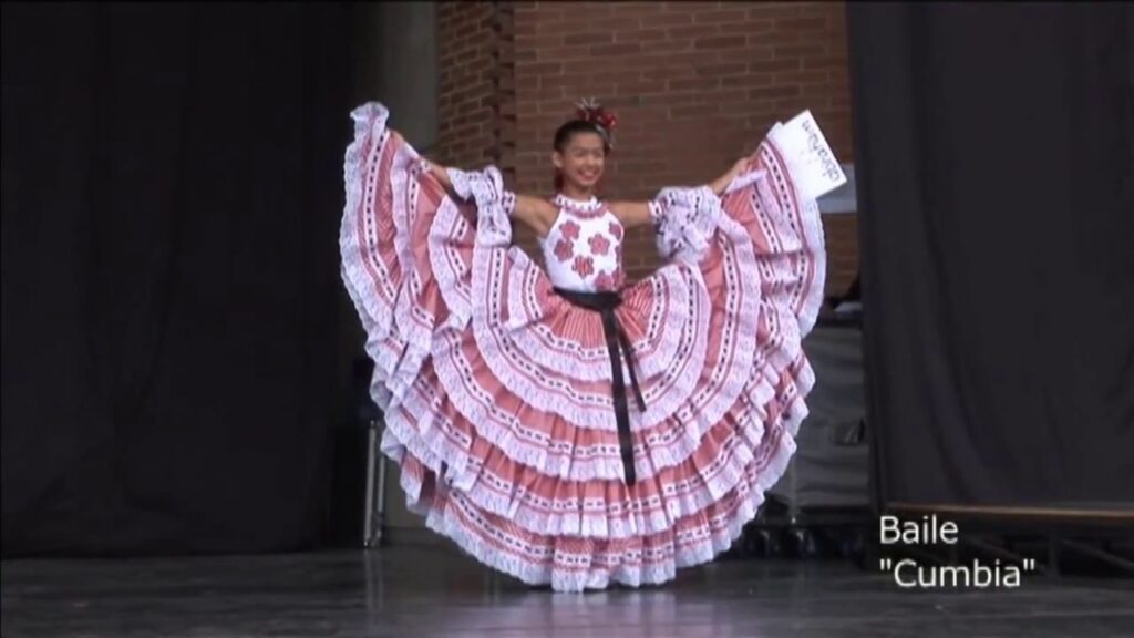 Baile "CUMBIA COLOMBIANA" Los Niños de Colombia Bailan.